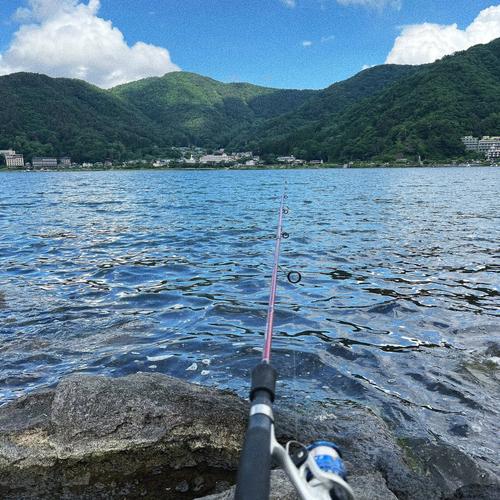 近期的忌宜须知:如果梦见湖边钓鱼