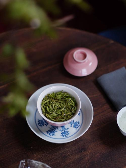 梦见吃茶叶
