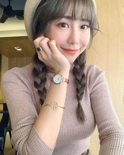 天蝎男喜欢大胸美女的理由