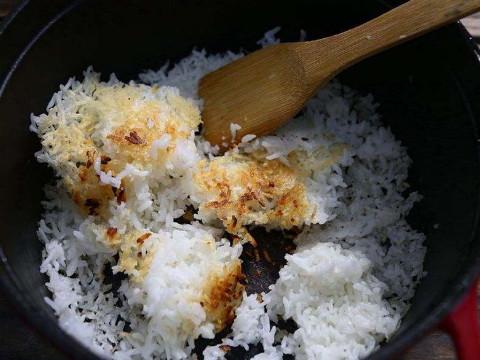 梦见饭倒了