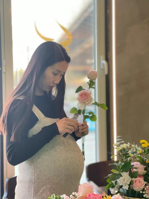 孕妇梦见自己妹妹死了,梦到妹妹死了连梦两天