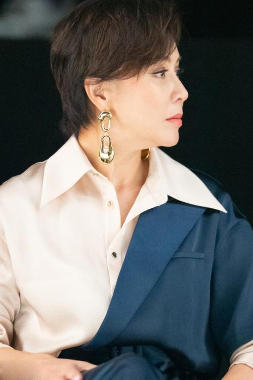 有威严有气场的女人面相