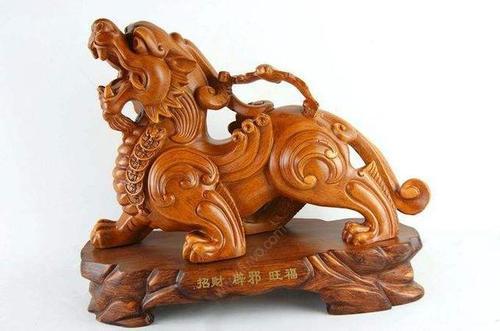 办公室在十字路口的风水好不好?可以摆放猛兽饰品吗?