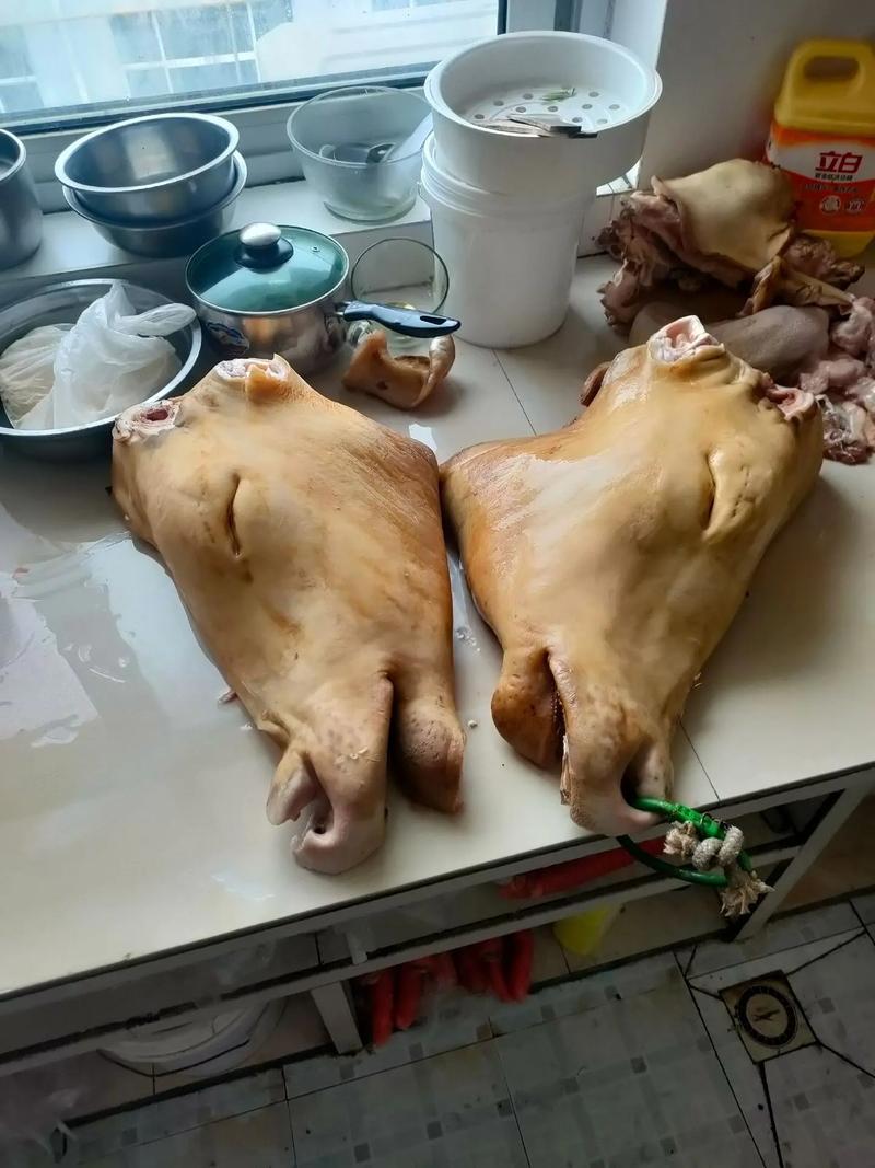 梦见杀牛杀猪吃饭