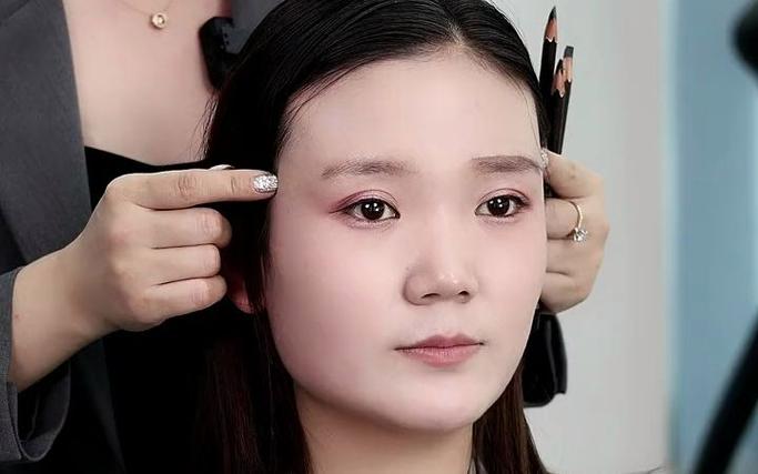 国字脸眉毛图片