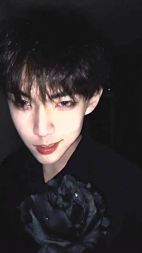 狐狸眼的男人 狐狸眼的男人有多帅