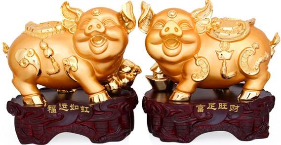 属猪办公桌摆件的风水禁忌?属猪2019年朝哪个方向好?