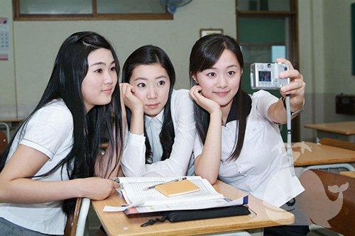 梦见许多女同学