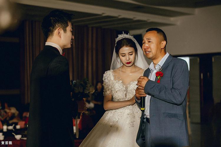 结婚当天晚上媳妇哭好吗