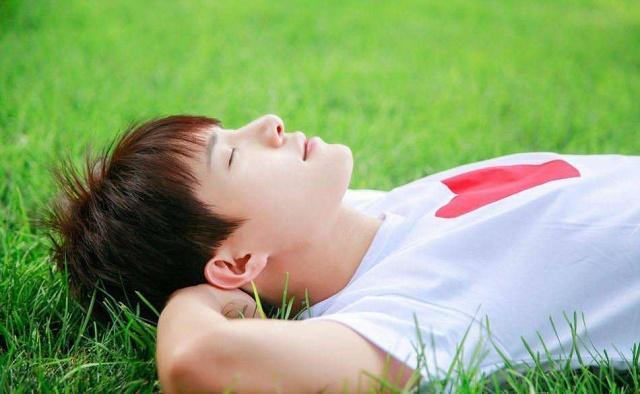 哪些星座男生第一次约会带人家去网吧打游戏