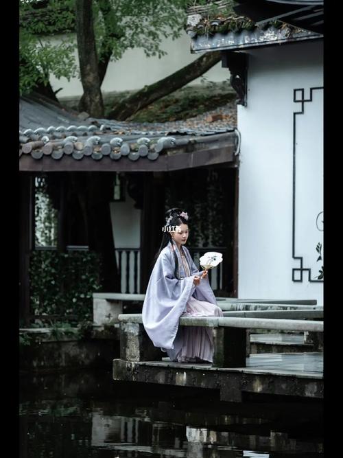 梦见穿长袍