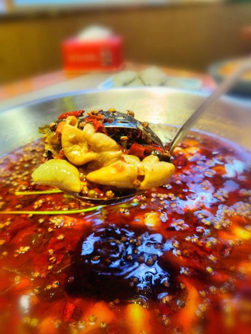 夜已深 什么事让属羊人牵肠挂肚