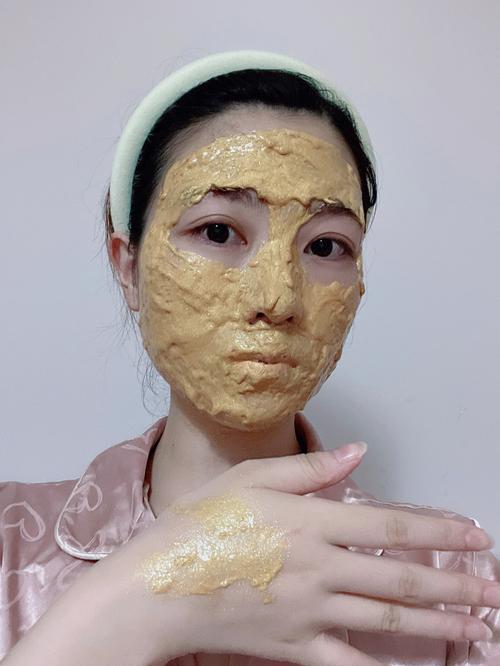 梦见做面膜