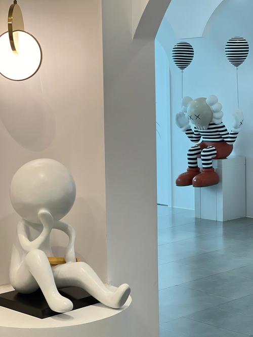 眼睛大的男生感情里一帆风顺吗