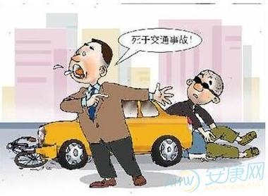 梦见爸爸开车撞人了,做梦梦到开车撞人什么意思我做梦梦到我开车车上坐着爸爸妈妈,然后