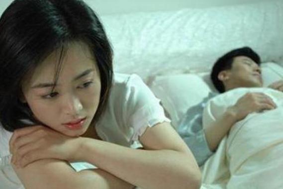梦见与女友买电视有什么含义