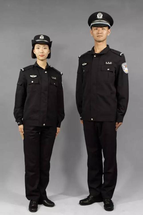 梦见警服 梦见警服大袄没人穿是什么意思