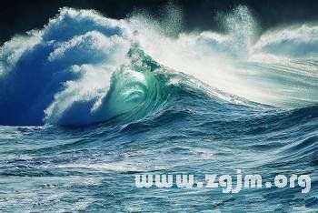 梦见掉大海里又上来了