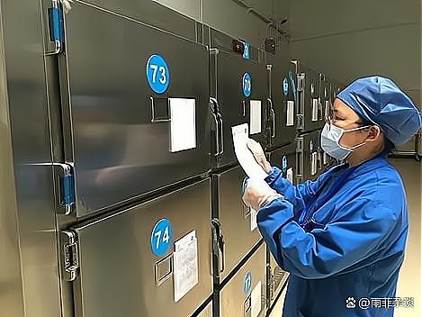 属猴在太平间工作的第一个晚上