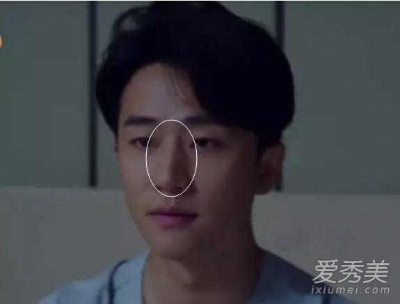鼻梁弯曲的男人会背叛朋友吗