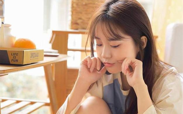 女人梦见和异性同学暧昧有什么征兆