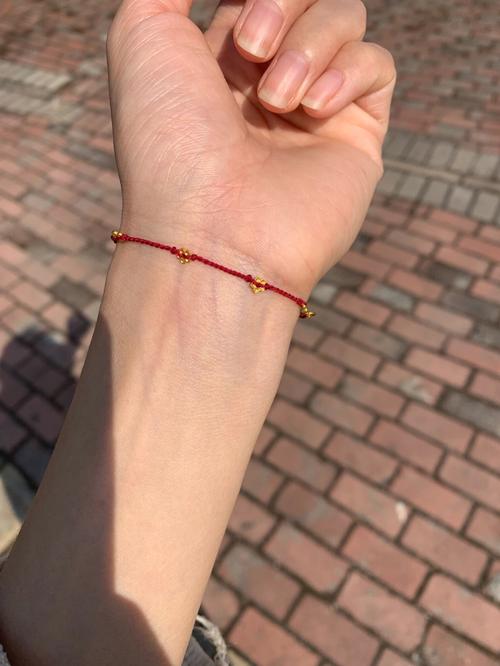 女人手腕细是穷命吗