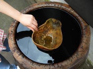 梦见水缸里有水