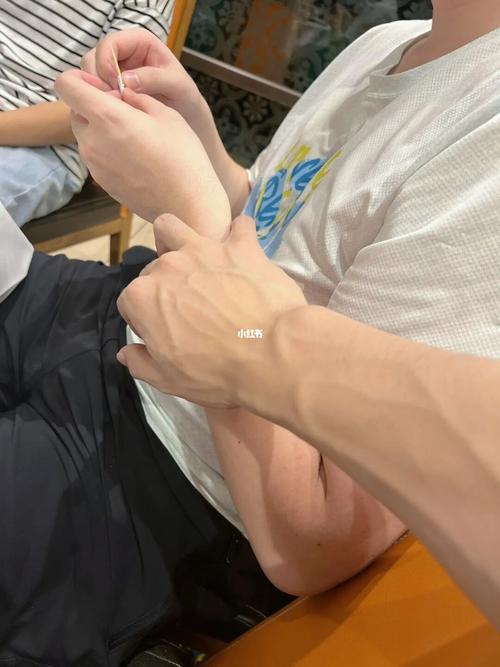 梦见摸到青筋怎么回事