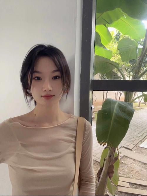 双子男喜欢大胸美女的理由