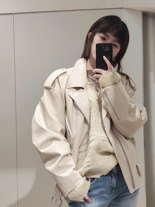 梦见老婆买了件便宜夹克