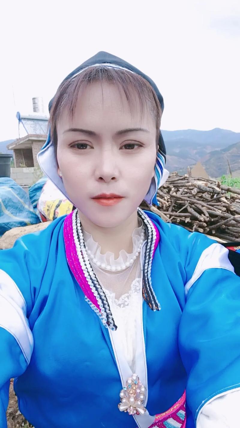 属狗的人在爱情里为啥总唱独角戏