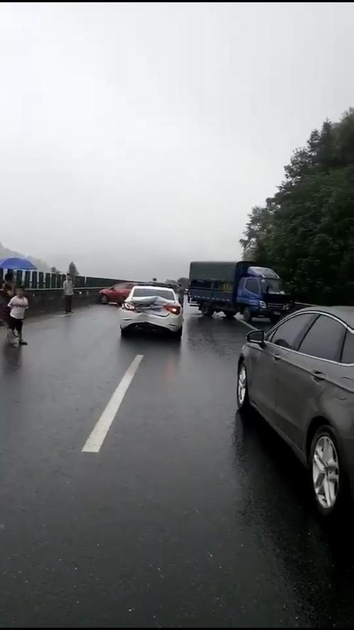 梦见车祸现场是什么意思