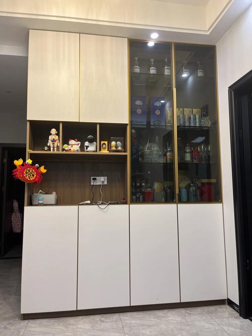 酒柜对着正北窗户好吗