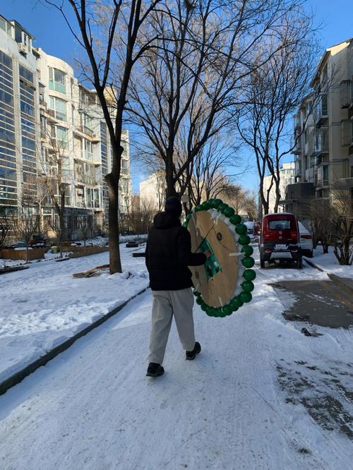 梦见买花圈好不好?