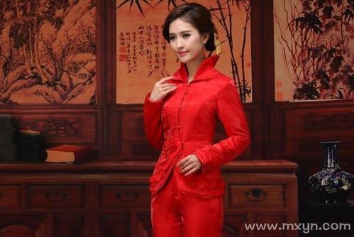 梦见媳妇穿红色衣服是什么意思