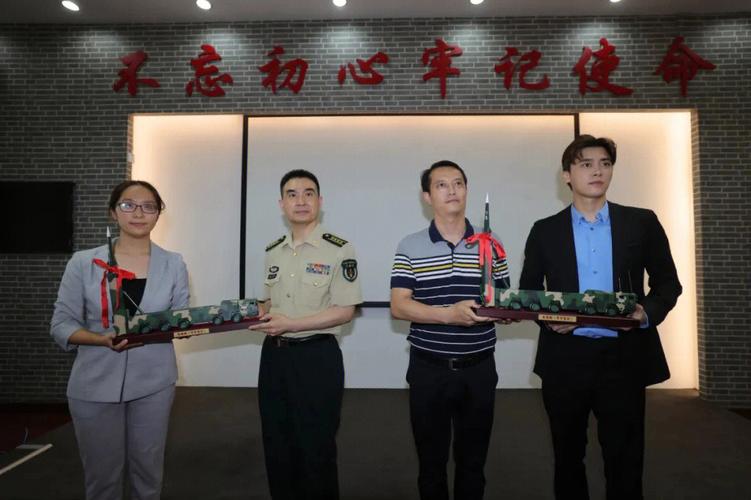 张盛舒:李易峰还可以红多久?