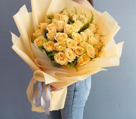 爱情鲜花:鲜花,守护在爱恋时光里