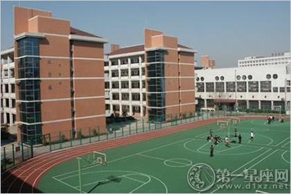 学校建在这些地方,学校永远不出名
