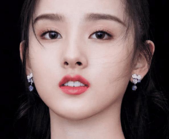樱桃小嘴的女人是不是很爱撒娇