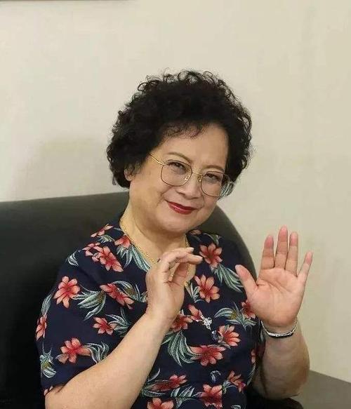 30岁后身材走样却富贵的生肖女