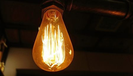 梦见发光的物体