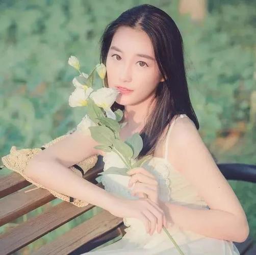 已婚女人梦到初恋情人预示什么意思