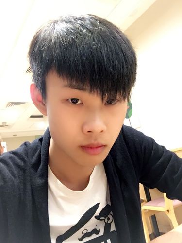 天秤座男分手后朋友圈发自拍