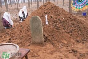 为什么新坟第一年不能上坟