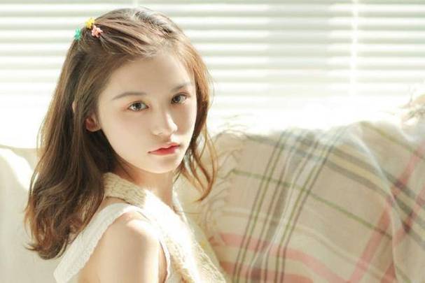清秀可人的星座女