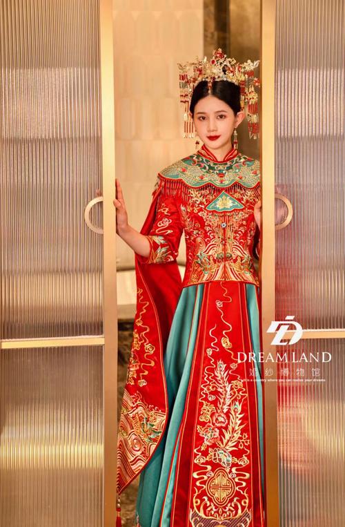 中式婚礼秀禾服需要戴胸花吗