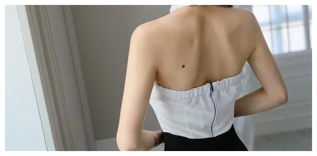女人背上有痣好不好