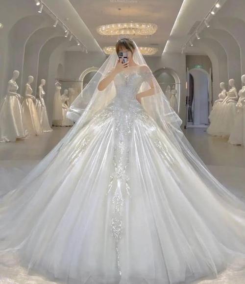梦见买婚纱 梦见婚纱是不是好预兆
