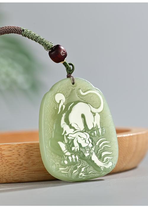 属虎带虎玉佩好不好