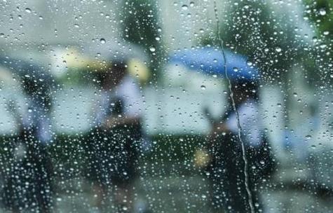 梦见水湿衣服
